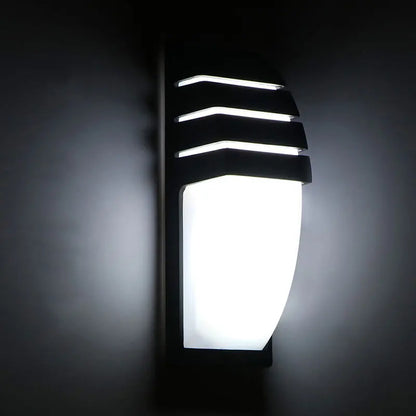 Outdoor waterproof wall lamp