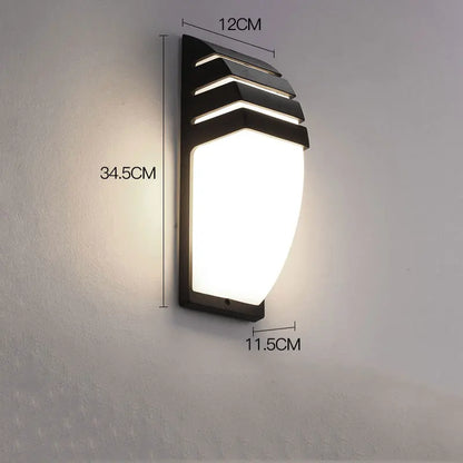 Outdoor waterproof wall lamp